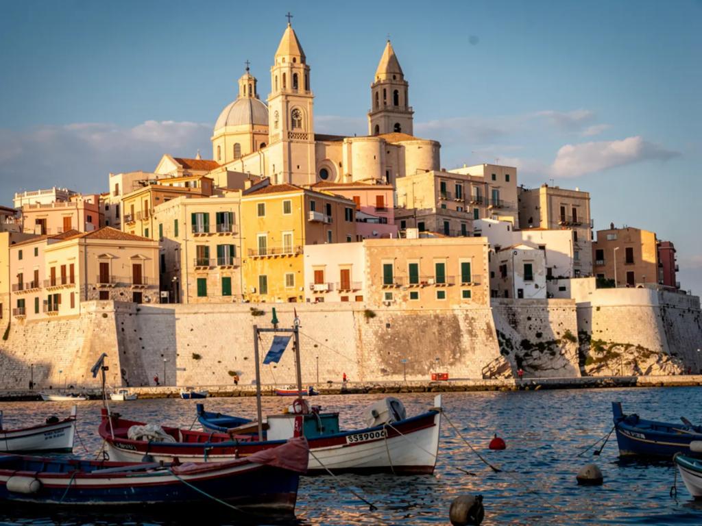 Cagliari eSIM - Cagliari, İtalya için ön ödemeli seyahat interneti satın alın