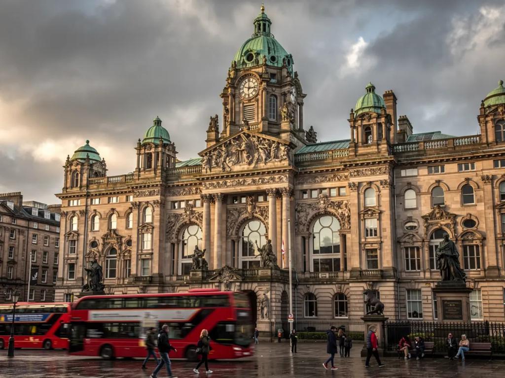 Glasgow eSIM - Glasgow, Birleşik Krallık için ön ödemeli seyahat interneti satın alın