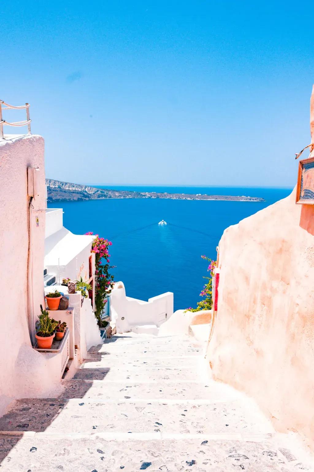 Mikonos eSIM - Mikonos, Yunanistan için ön ödemeli seyahat interneti satın alın