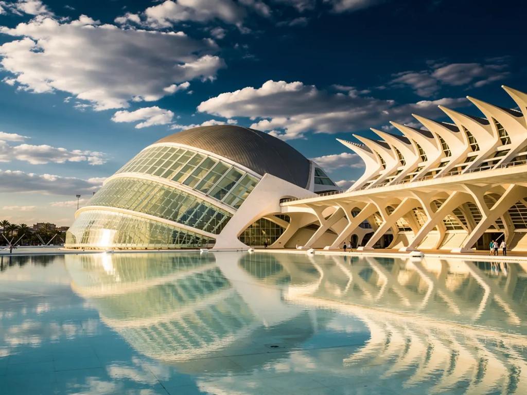 Valencia eSIM - Valencia, İspanya için ön ödemeli seyahat interneti satın alın