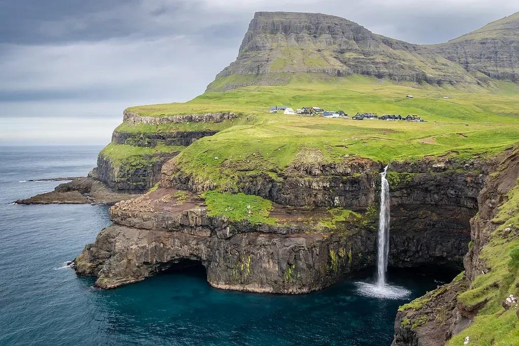 Faroe Adaları seyahati - Mobil internet için Faroe Adaları eSIM satın alın