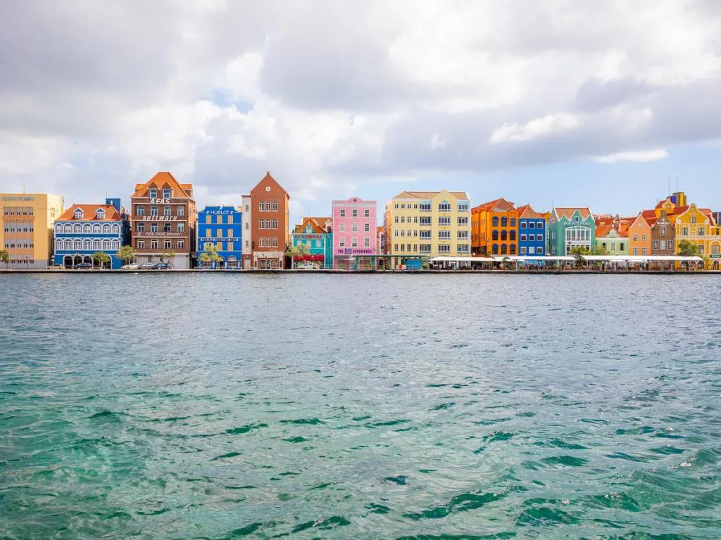 Curaçao seyahati - Mobil internet için Curaçao eSIM satın alın