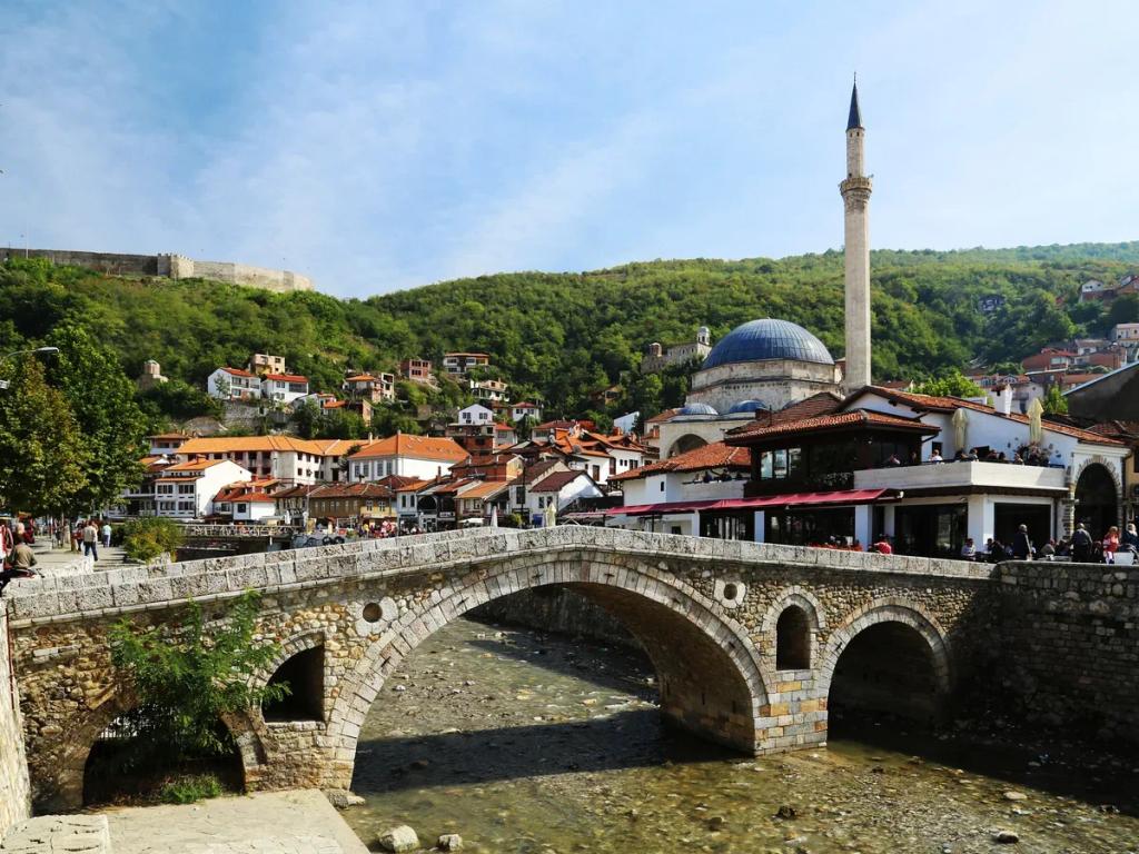 Kosova seyahati - Mobil internet için Kosova eSIM satın alın