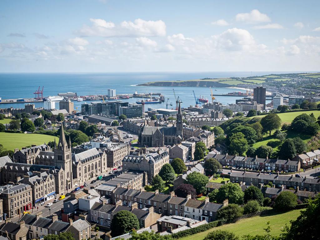 Aberdeen eSIM - Aberdeen, Birleşik Krallık için ön ödemeli seyahat interneti satın alın