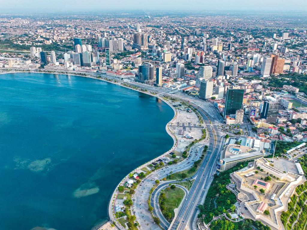 Angola seyahati - Mobil internet için Angola eSIM satın alın